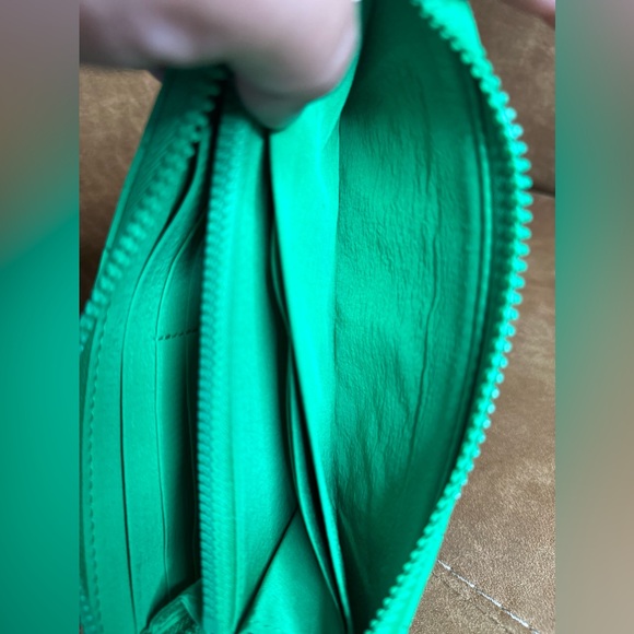 BOTTEGA VENETA Intreccio Rubber Silicone Zip Around Long Wallet - Picture 10 of 15